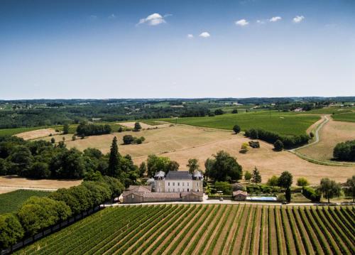 Chateau Carbonneau Pessac-sur-Dordogne france