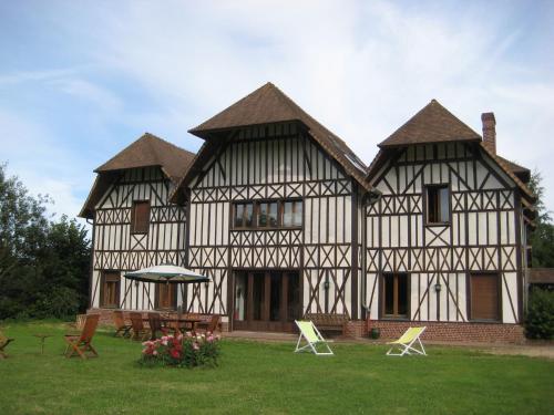 Maison d'hôtes Château d'Argeronne \ Chemin d'Argeronne La Haye-Malherbe