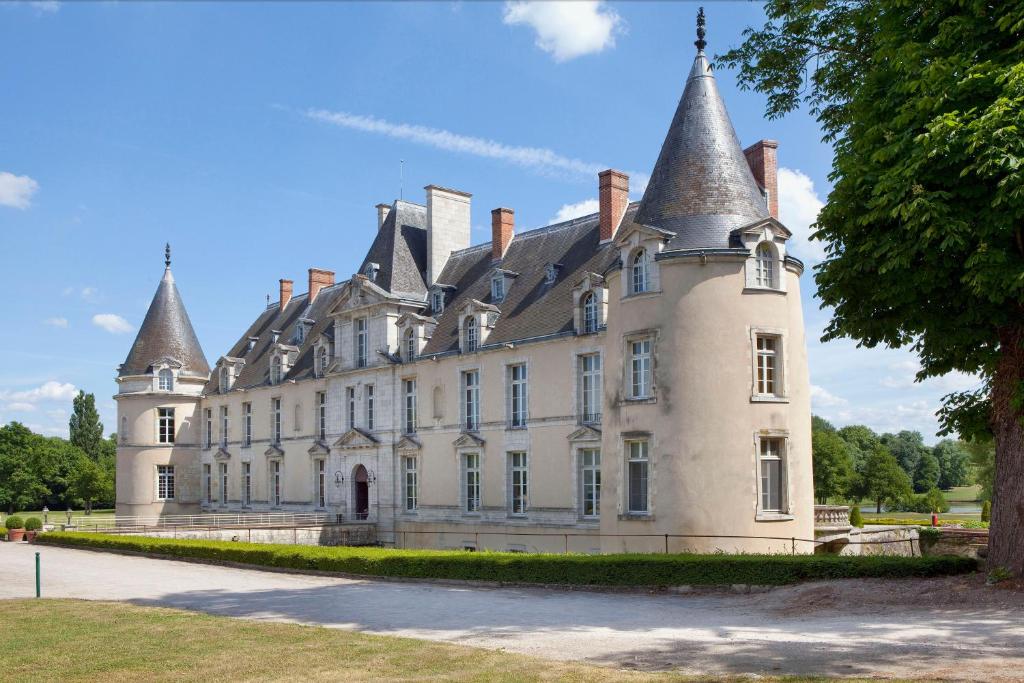 Hôtel Chateau d'Augerville Place du Chateau, 45330 Augerville-la-Rivière
