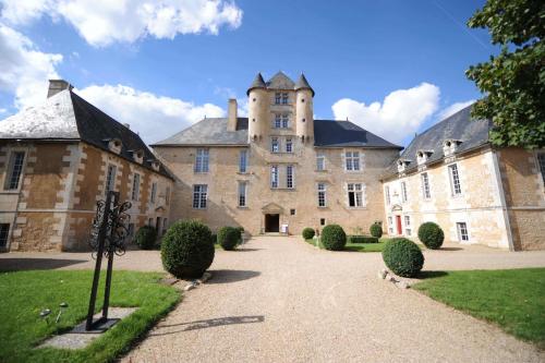 B&B / Chambre d'hôtes Château d'Avanton 5 Place de l'Eglise Avanton