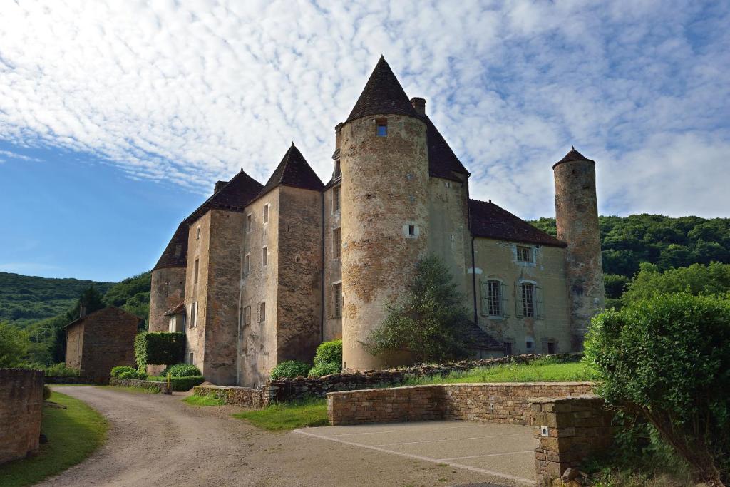 Maison d'hôtes Chateau de Balleure Chateau de Balleure, 71240 Étrigny