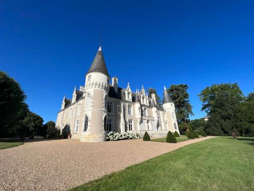 B&B / Chambre d'hôtes Château de Beauvais château de Beauvais Azay-sur-Cher