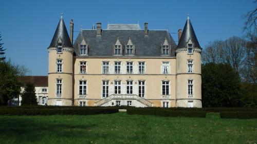 Maison d'hôtes Château De Blavou Normandie Château De Blavou-Saint Denis sur Huisne Saint-Denis-sur-Huisne