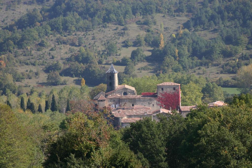 B&B / Chambre d'hôtes Château de Camon Rue du château L'Abbaye-Câteau de Camon, 09500 Camon