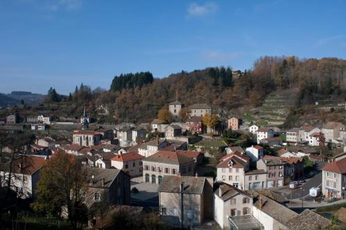 Maison d'hôtes Château de Chantelauze 38 route du Brugeron Olliergues