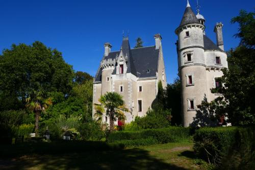 Chateau de Coubloust Vicq-sur-Nahon france