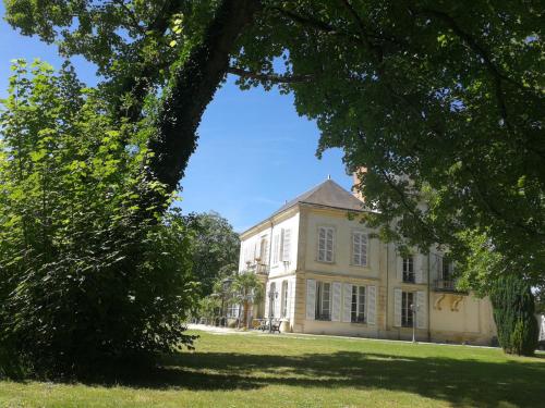 Maison d'hôtes Château de Courmelois Champagne Guest House 1 rue du Château Val de Vesle