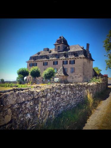 Chateau de Cours Sénezergues france