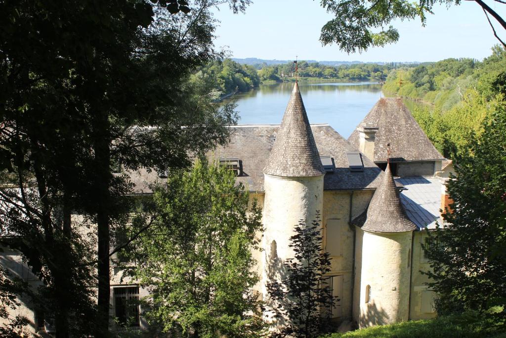 Maison d'hôtes Château de Courtebotte 1 lieu dit Courtebotte, 33420 Saint-Jean-de-Blaignac