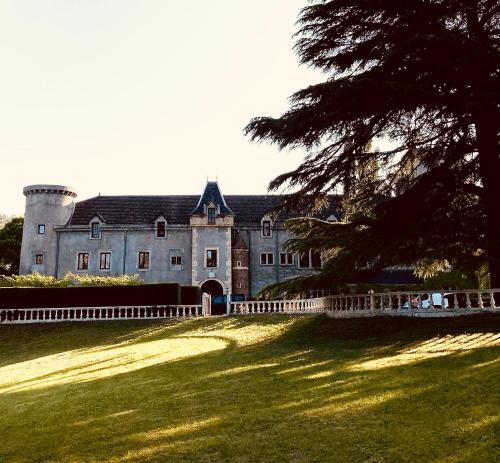 Château de Fontager Serves-sur-Rhône france