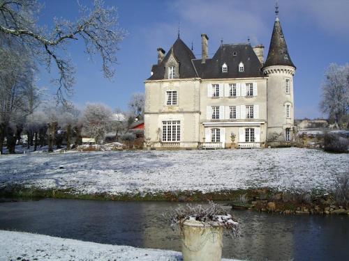 B&B / Chambre d'hôtes Château de la Chabroulie D74-Isle/Vienne Isle