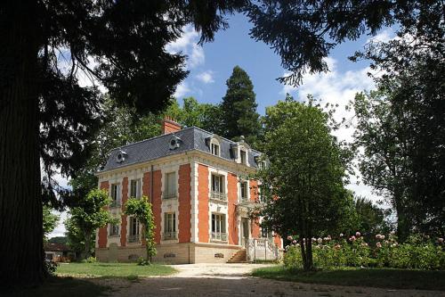 Château de la Chaix Saint-Christophe-en-Brionnais france