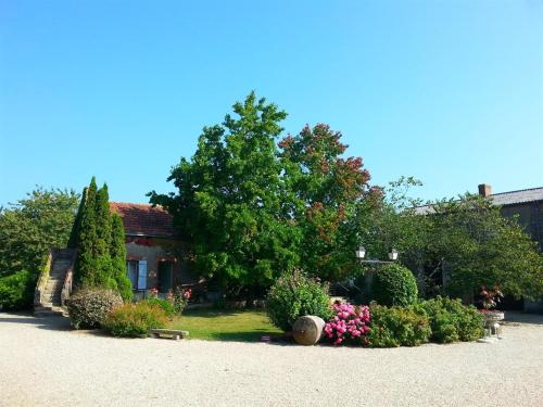 B&B / Chambre d'hôtes Château de la Galissonnière La Galissonnière B.P.06 Le Pallet