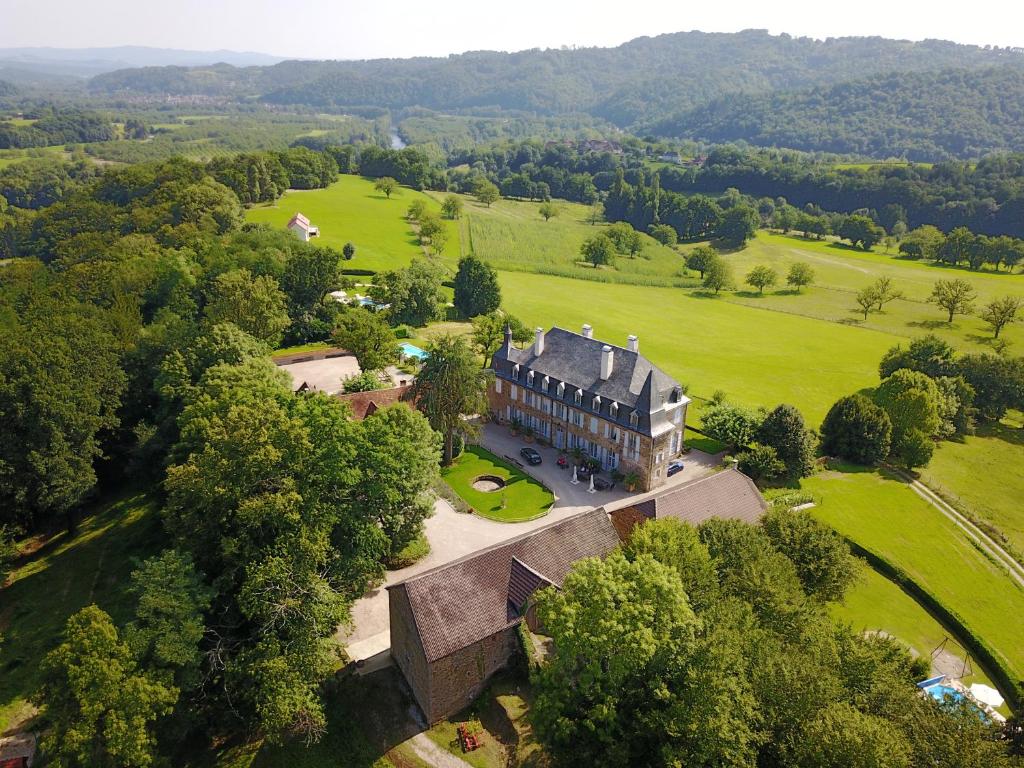 Maison d'hôtes Château de La Grèze 220 ALLÉE DE  LA GRÉZE, 19120 Beaulieu-sur-Dordogne