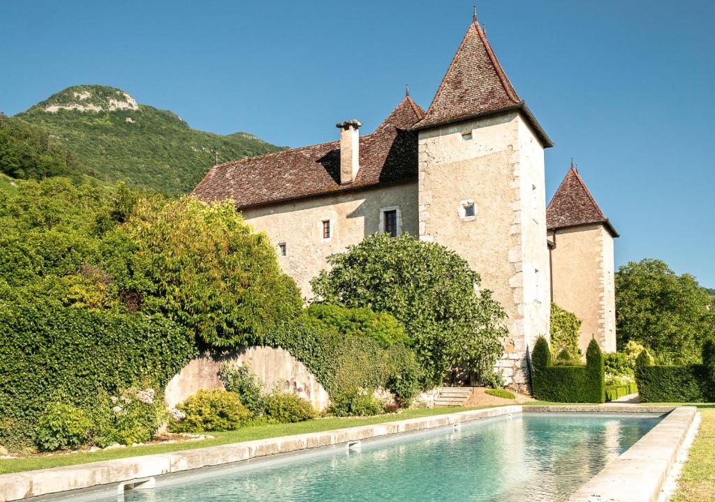 B&B / Chambre d'hôtes Château de La Mar Chambres d'Hôtes Château de La Mar, 73170 Jongieux