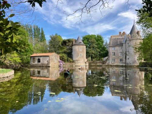 Château de la Preuille Bed & Breakfast Saint-Hilaire-de-Loulay france