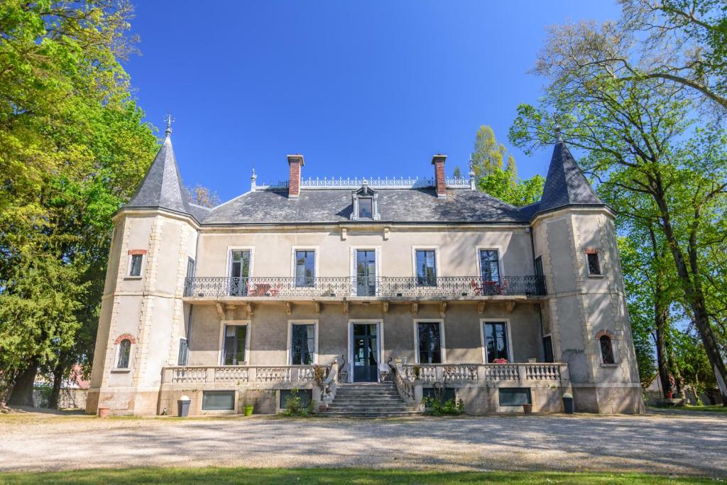 Maison d'hôtes Château de la villeneuve 33 Rue de la Villeneuve, 71380 Saint-Marcel