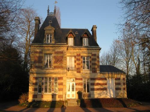 B&B / Chambre d'hôtes Château de Launay 5, Rue des Ecoles Méry-Corbon