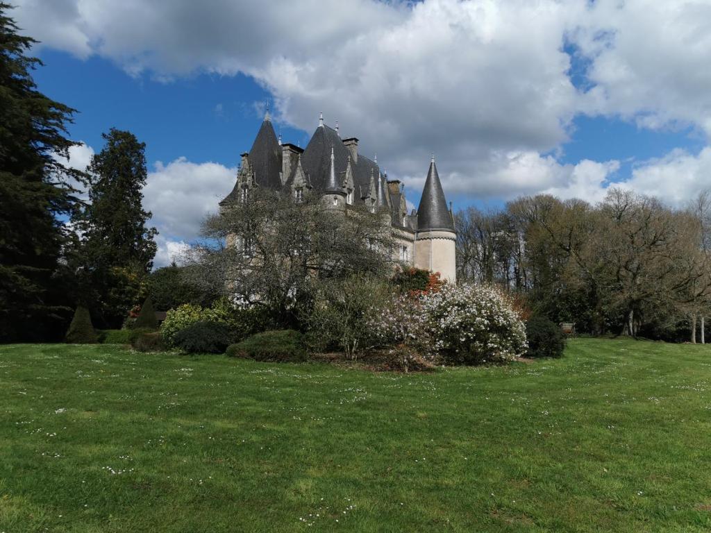 Maison d'hôtes Château de Launay Guen 74 launay guen 22210 Plémet, 22210 Plémet