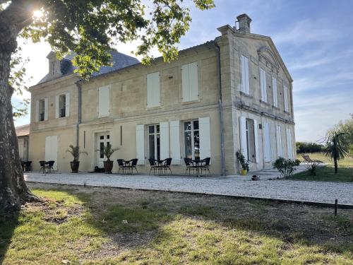 B&B / Chambre d'hôtes Château de Neyran Maison d'hôtes & Spa 10 Route de Talais Soulac-sur-Mer