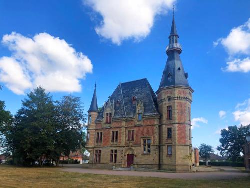 Maison d'hôtes Château de Petit Bois 7 rue de petit bois Cosne-dʼAllier