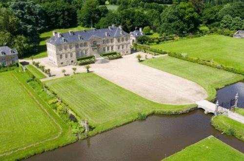 Chateau De Pont-Rilly Négreville france