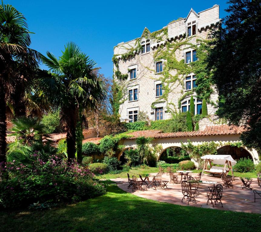 Hôtel Château De Riell Route Des Bains, 66500 Molitg-les-Bains