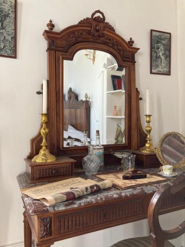 B&B / Chambre d'hôtes Château De Swann 6 Rue Saint-Pierre Illiers