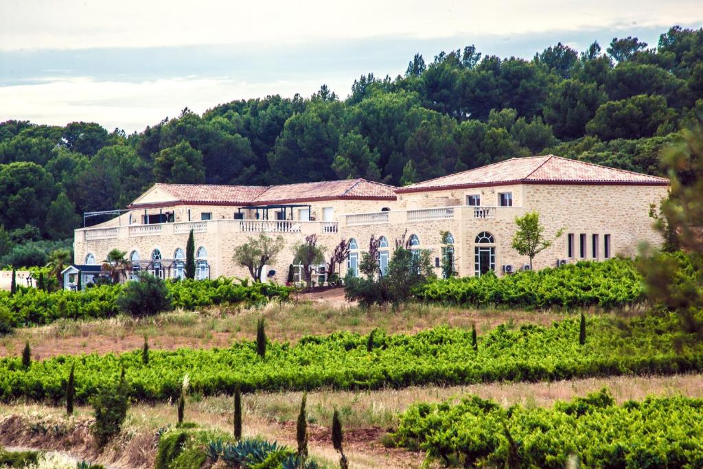 B&B / Chambre d'hôtes Château de Valloubière 400, Chemin de Valloubiere, 34150 Saint-Jean-de-Fos