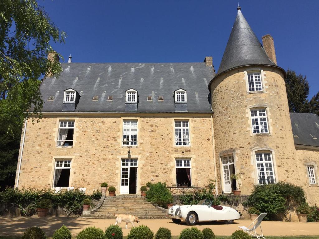 Maison d'hôtes Chateau de Vaux Route de Parence, 72530 Yvré-lʼÉvêque