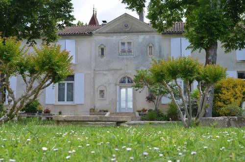 Château de Vertheuil Sainte-Croix-du-Mont france