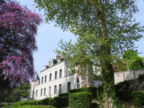Château des Basses Roches La Chaussée-Saint-Victor france
