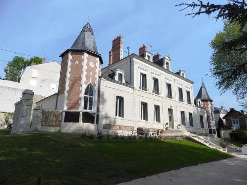 Maison d'hôtes Château des Basses Roches 15 Rue des Basses Roches La Chaussée-Saint-Victor