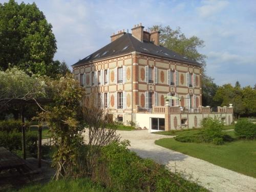 Château des Bouffards Brinon-sur-Sauldre france