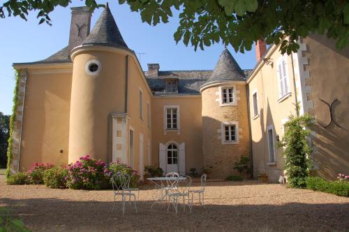 B&B / Chambre d'hôtes Château des Lutz Les Lutz Daon