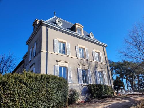 Château des Vierres Lantignié france