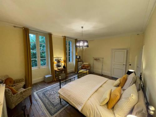 Chateau du Grand Lucay Bourbon-lʼArchambault france