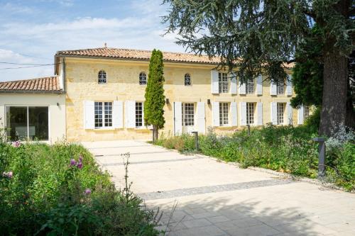 B&B / Chambre d'hôtes Château Haut-Brisson 5 Brisson Vignonet