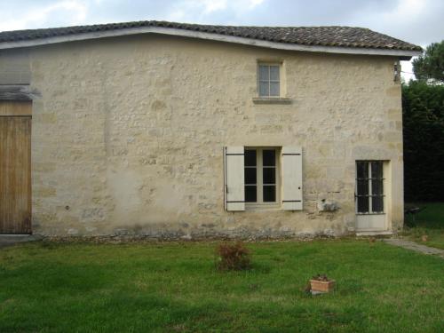 B&B / Chambre d'hôtes Chateau Laborde 13 Lieu Dit  Laborde Saint-Médard-de-Guizières