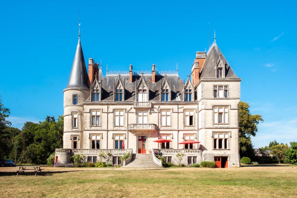 Maison d'hôtes Château Le Boisrenault Le Bois Renault, 36500 Buzançais