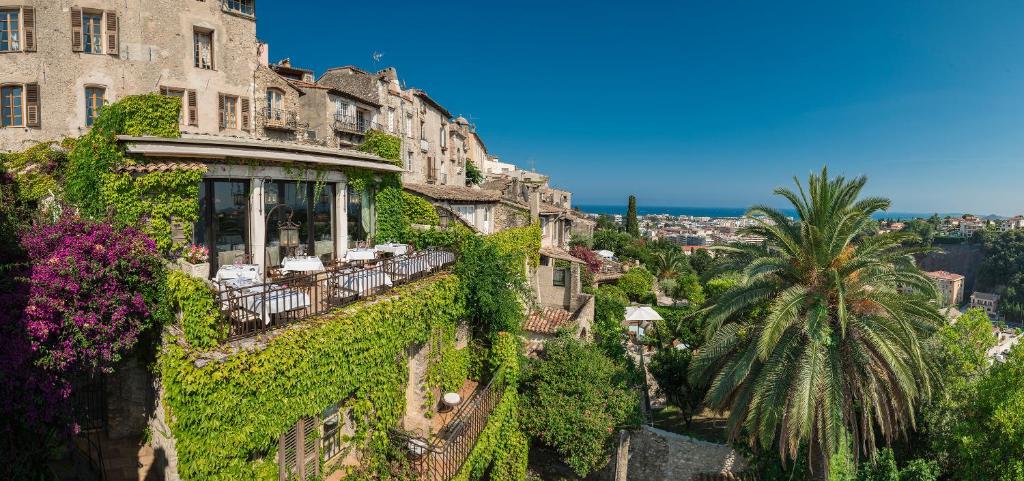 Hôtel Château Le Cagnard 54 Rue Sous Barri, 06800 Cagnes-sur-Mer