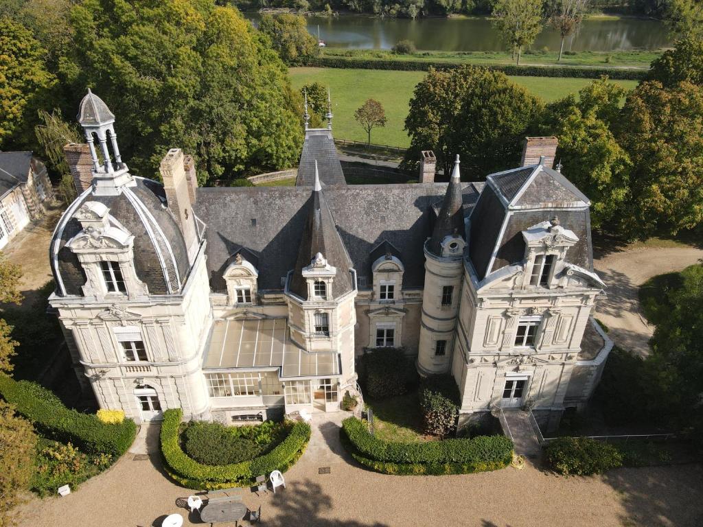 Maison d'hôtes Château le Fresne 2 Rue des Frères Gasnier, 49080 Bouchemaine