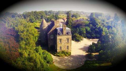 Maison d'hôtes Chateau Le Val 110 Route de St. Jouvin Brix