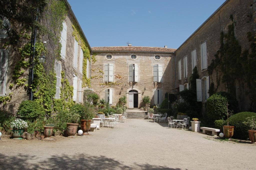 Maison d'hôtes Château Moussoulens 8, place de l'Eglise, 11170 Moussoulens