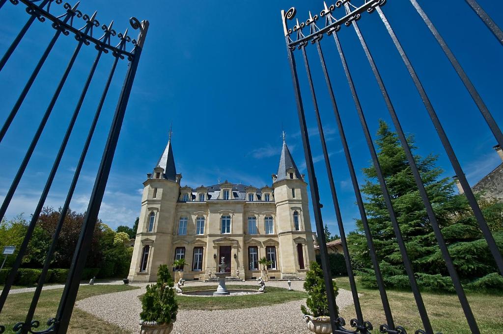 Maison d'hôtes Chateau Pontet d'Eyrans & Spa 53, Route de Royan - LE PONTET 33390 EYRANS, 33390 Eyrans