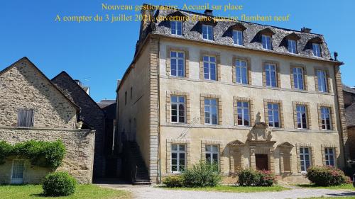 Chateau Ricard Saint-Geniez-dʼOlt france