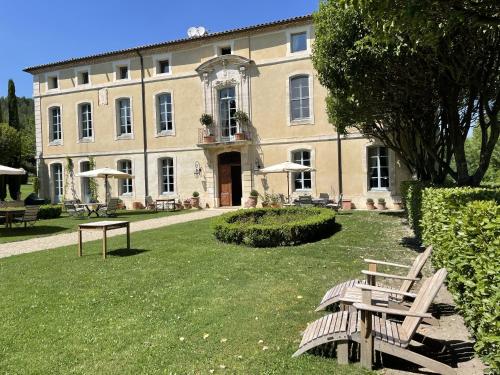 Chateau Talaud Loriol-du-Comtat france