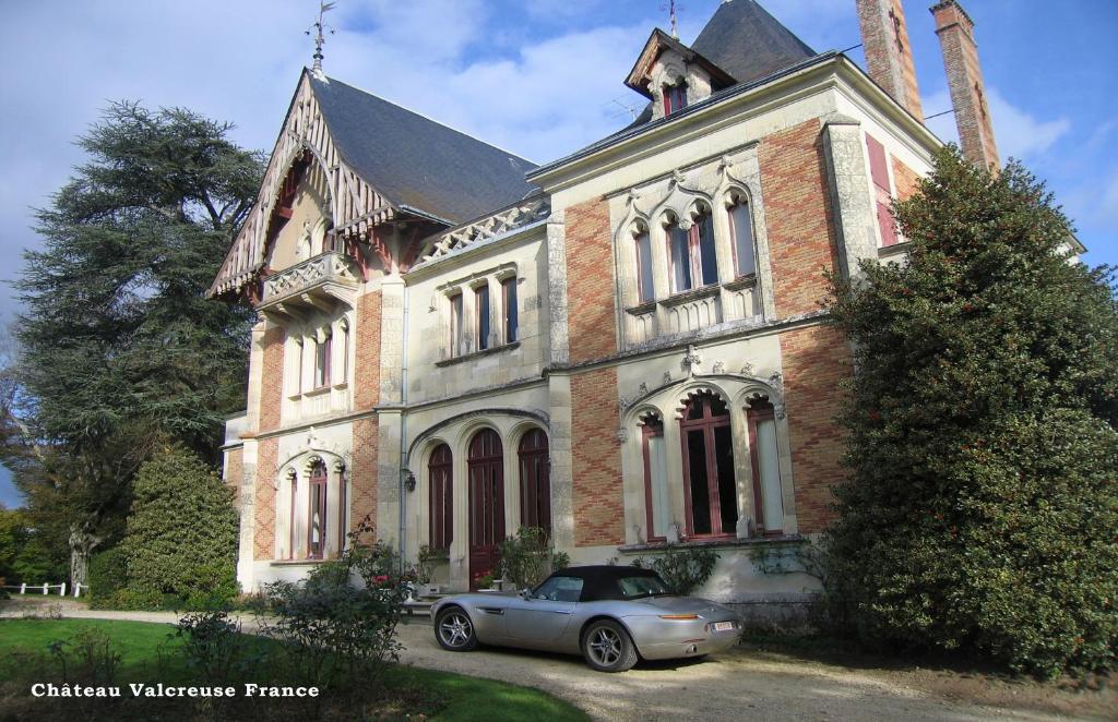 B&B / Chambre d'hôtes Chateau Valcreuse Route de Lésigny, 86270 La Roche-Posay