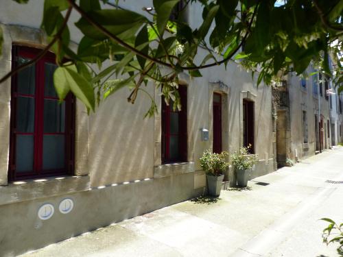 Chez Jean - Newly renovated air-conditioned flat at the foot of the ramparts, 4 people Carcassonne france