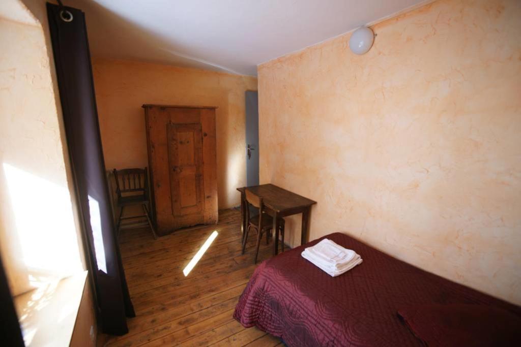 Maison de vacances Chez Jean Pierre - Room 1pers in a 17th century house - n 6 Rue de la forge, 05480 Villar-dʼArêne